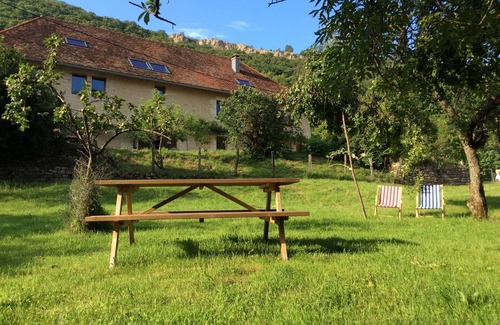 Ivrey Apartment | Cottage character in quiet village on the slopes of Mount Poupet