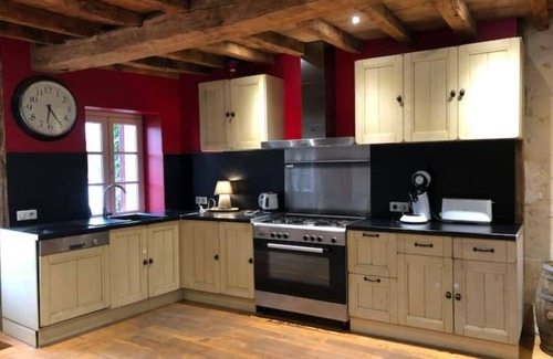 Riberac House | Cottage de 120m2 sur 2 Étages Avec Piscine