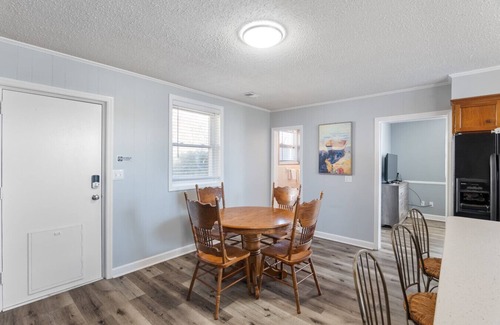 Chapin House | Cottage in Chapin with a view of the Twin Islands