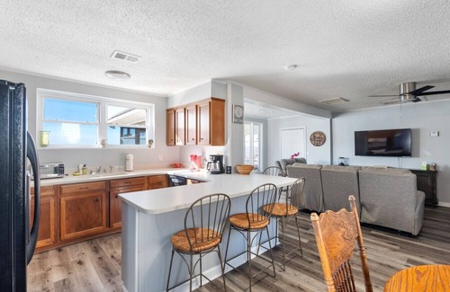 Chapin House | Cottage in Chapin with a view of the Twin Islands
