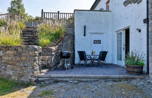 Eglwysbach Cottage | Cottage in Conwy with Hot Tub & Mountain Views