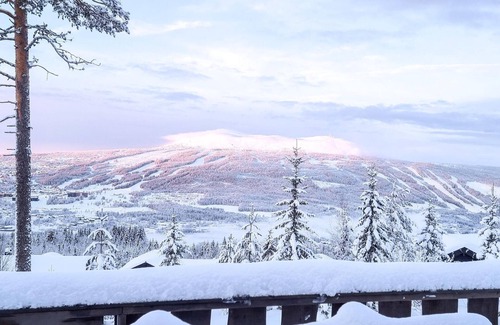 Trysil House | Cottage in great location high up on the cottage area Bjønnåsen.