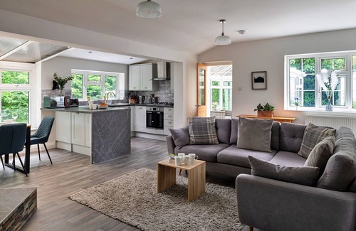 Rowen Cottage | Cottage in Rowen by River & Pet-Friendly Trails