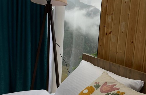 Khelvachauri Cabin | Cottage in the Mountains