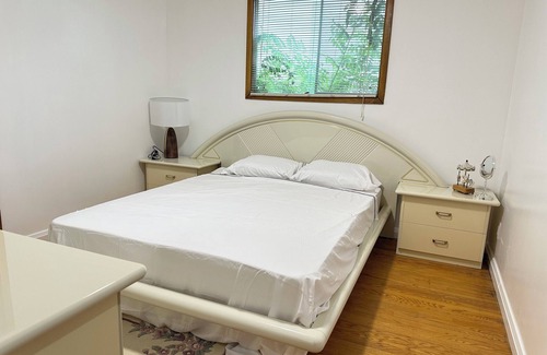 Scarborough House | Cottage in the Six Steps Away from Beach Great Fishing Rouge River Trails