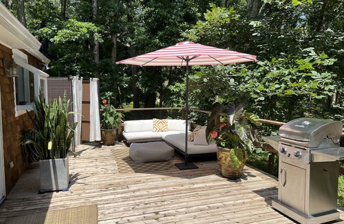 Hampton Bays Cottage | Cottage in the woods, steps from bay