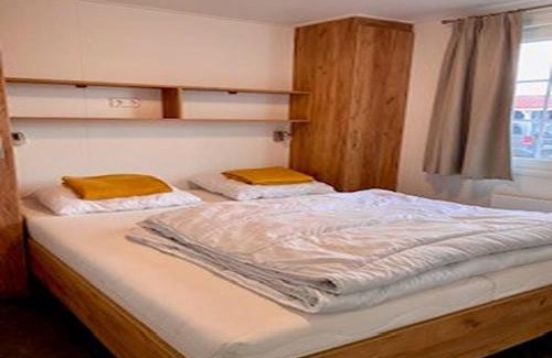 Koudekerke Ski Chalet | Cottage in Zeeland with Pet-Friendly Stay