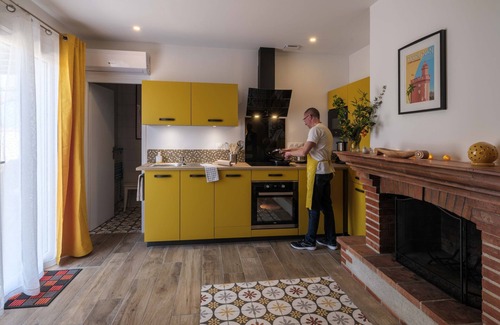 Theza Apartment | Cottage l'olivier with terrace