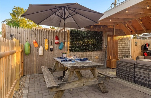 Dennis Port House | Cottage near Beach, Fenced Patio, Pond View, Firepit