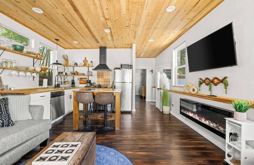 Boise House | Cottage near foothills