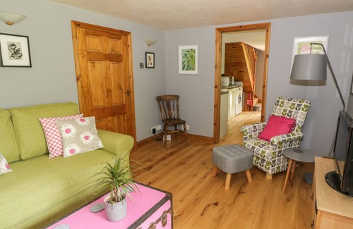 Blaisdon Cottage | COTTAGE ON THE COMMON, with open fire in Westbury-On-Severn