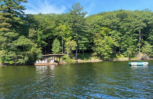 Baysville Cottage | Cottage on Lake of Bays Bigwin Island 3 Bedroom PRIVATE MUSKOKA RETREAT