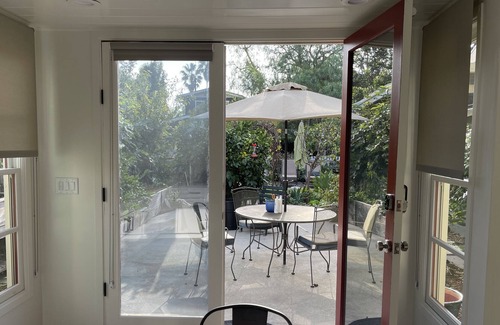 Venice Cottage | Cottage on lovely walkstreet in Venice