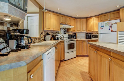 Lac-Saint-Jean-Est Regional County Municipality Ski Chalet | Cottage Petits-Fruits