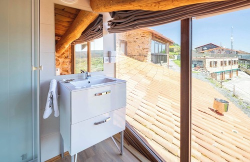 Marcelle Cottage | Cottage 'Tunino' with Mountain View, Shared Pool and Wi-Fi