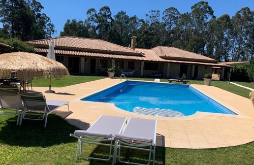 Cardielos Villa | Cottage with 9 bedrooms, picine et jacuzi, close the beach