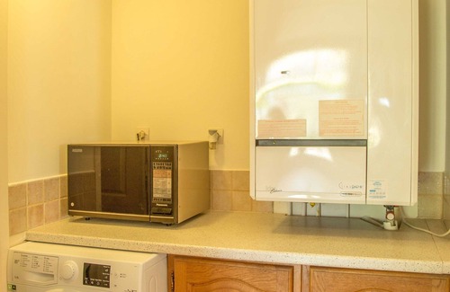 Noyant-Villages Cottage | Cottage with shared heated pool at Le Haut Gué in the Loire Valley