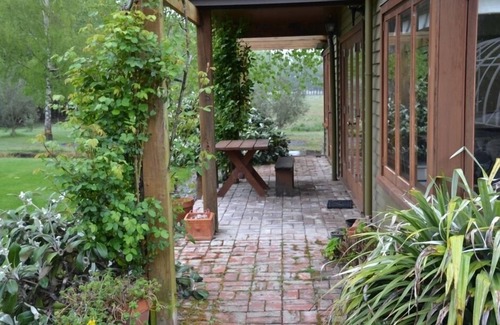 Masons Flat Cottage | Cottage within the magical gardens of Flaxmere