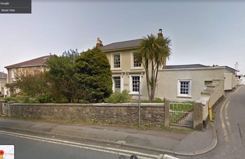 Camborne Cottage | Cottage/Wood Burner Long Stays Welcome