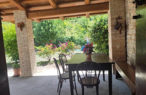 Frontone House | Cottege in Pietra sul Fiume