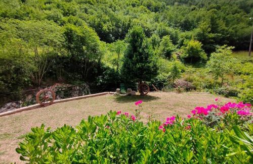 Frontone House | Cottege in Pietra sul Fiume