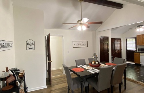 Starkville House | Cotton District | Historic | King Bed