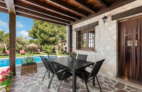 Antequera Villa | Country House 'Cortijo Era Del Realenguillo' with Mountain View, Wi-Fi and Air Conditioning