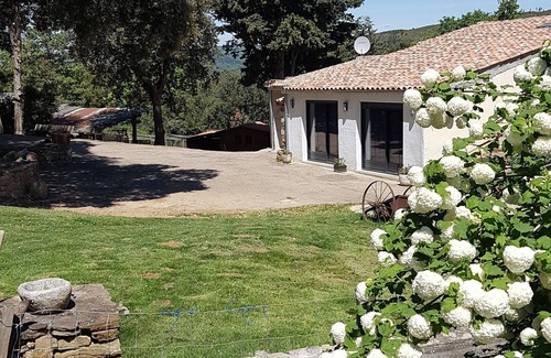 Coustaussa Cottage | Couiza Gîte du Berger Paris, recent, modern and air-conditioned in a small farmhouse