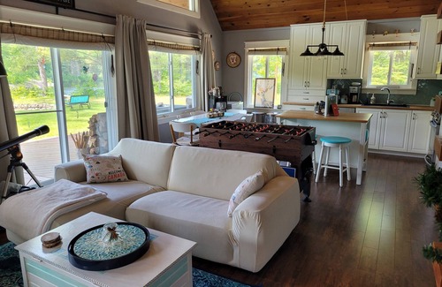 Mansfield-et-Pontefract Ski Chalet | Coulonge RiverRose Water Front Chalet CITQ#313412
