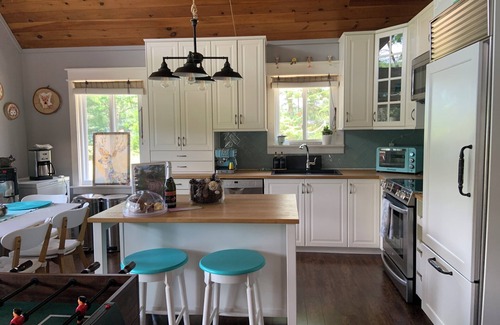 Mansfield-et-Pontefract Ski Chalet | Coulonge RiverRose Water Front Chalet CITQ#313412