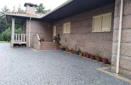 Guimaraes House | Country house situated in a quiet area between Guimarães and Braga
