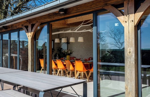 Gressey House | Country gite, ideal for families, 1h from Paris, sleeps 13