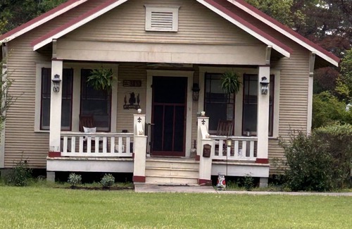 Caldwell House | Country Haven! Twenty Five minutes from Kyle Field Bryan College Station.