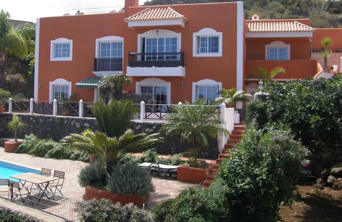 La Guancha House | Country house with pool on a large finca