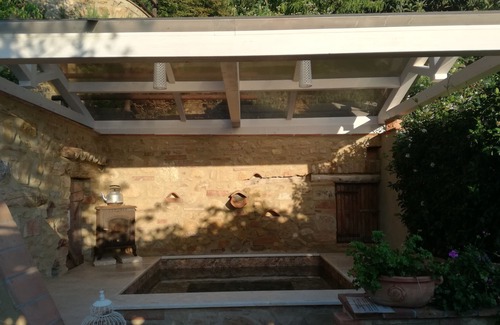 Volterra House | Country Home immersed in the woodland. Beautiful View, Pool and Jacuzzi