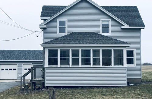 Skaneateles House | Country Home on the village edge with Hot Tub