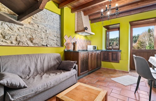 Espasante House | Country House 'Bimbieiro' with Shared Terrace, Shared Garden and Wi-Fi