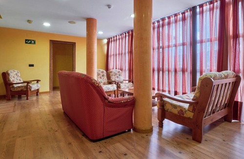 Santa Cruz de Montes House | Country House 'C T R Montealegre' with Mountain View, Private Garden and Wi-Fi