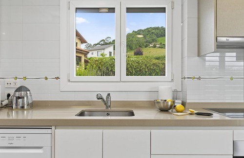 Tornon House | Country House 'Casa La Manzana' with Mountain View, Private Terrace and Wi-Fi