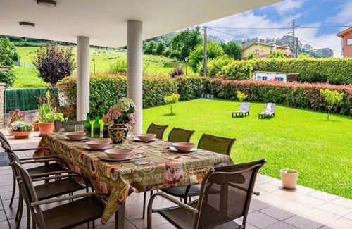 Tornon House | Country House 'Casa La Manzana' with Mountain View, Private Terrace and Wi-Fi
