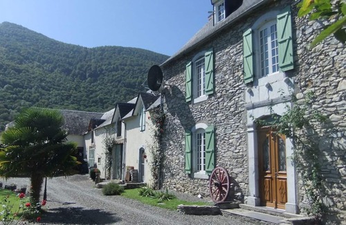 Mazouau House | Country house century (1771) carefully restored huge garden / swimming pool.