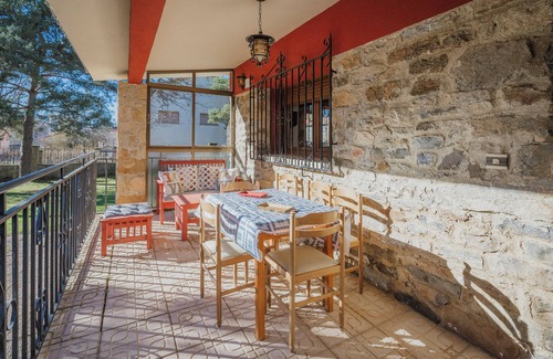 Triollo House | Country House 'El Corcal' with Mountain View, Private Terrace and Wi-Fi