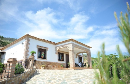 Antequera Cottage | Country House in La Joya with Private Pool