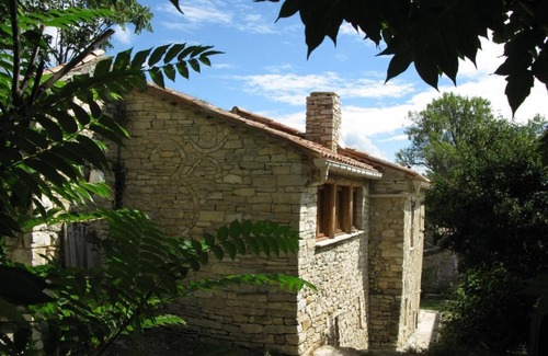 Montlaux House | Country House 'La Colle En Provence Main House' with Mountain View, Private Pool and Wi-Fi