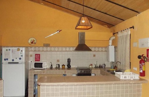 Camporrobles House | Country House 'Las Nogueras De Camporrobles' with Mountain View, Private Terrace and Wi-Fi