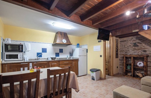 Boboras House | Country House 'O Forno Do Curro- Casiña Da Noz' with Mountain View