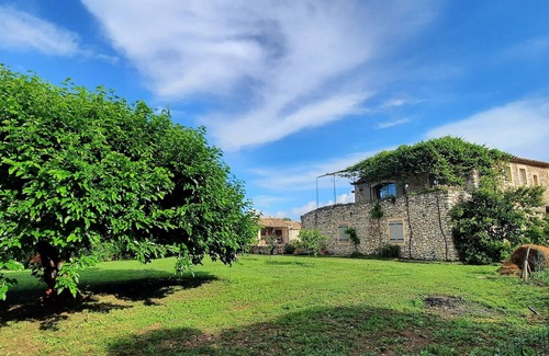 Roussillon Villa | Country house (sleeps 8, 10) in a quiet location, with a superb view of the Luberon.