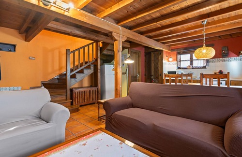 Ricabo House | Country House 'Valle De Bueida El Grillo' with Mountain Views, Private Terrace and Wi-Fi