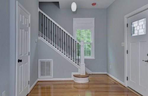 Hampton House | "Country in the City" 4 bd 3bth