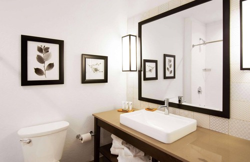 Southside Hotel | Country Inn & Suites by Radisson, Flagstaff Downtown, AZ